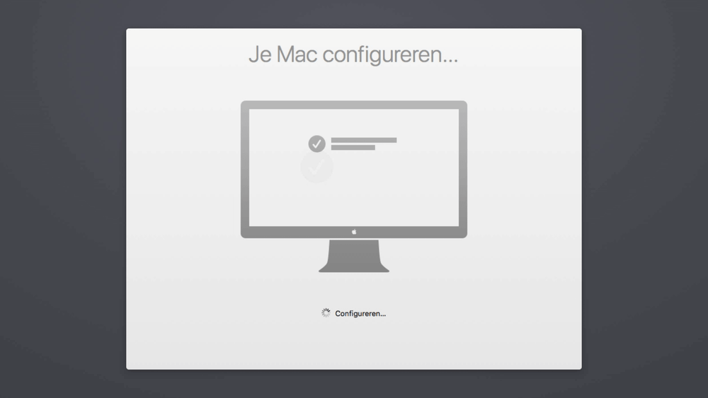 De eerste keer inloggen als een nieuwe gebruiker doet erg denken aan de eerste keer dat je een nieuwe Mac opzet