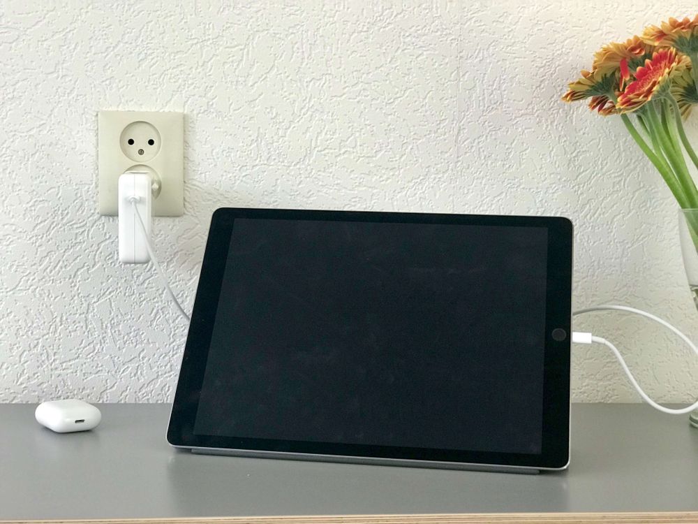 Deze iPad laad extra snel op via de USB-C adapter van de MacBook Pro